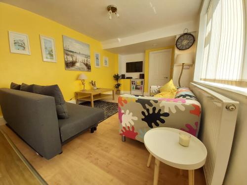 Beautiful Two Bedroom ground floor apartment