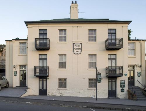 Apartments at York Mansions - Accommodation - Launceston