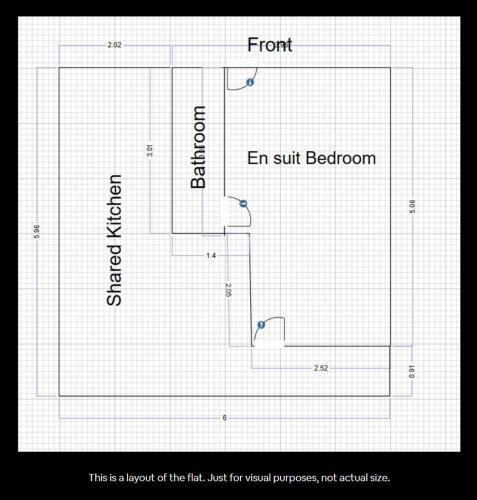 평면도, Double Bedroom with private bathroom and shared kitchen in 올드버리