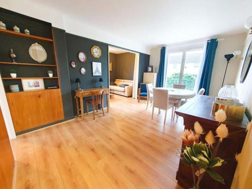 EXIGEHOME - Magnifique T3 à 10 km de Paris Porte de St Cloud (EXIGEHOME - Magnifique T3 a 10 km de Paris Porte de St Cloud) in Vaucresson