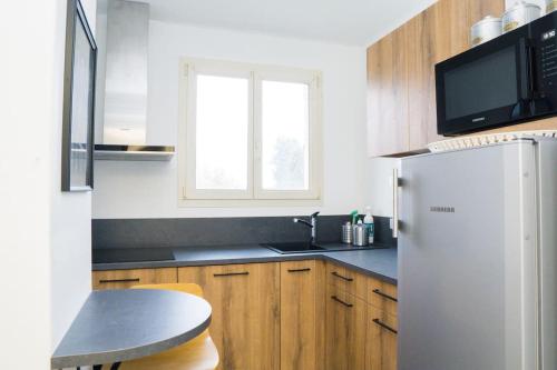 EXIGEHOME - Magnifique T3 à 10 km de Paris Porte de St Cloud (EXIGEHOME - Magnifique T3 a 10 km de Paris Porte de St Cloud) in Vaucresson