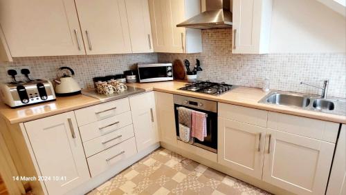 Apartment 4 - striking, 2 bedroom luxury apartment - close to town, mainline rail & theatre, Darlington (Foto 9)