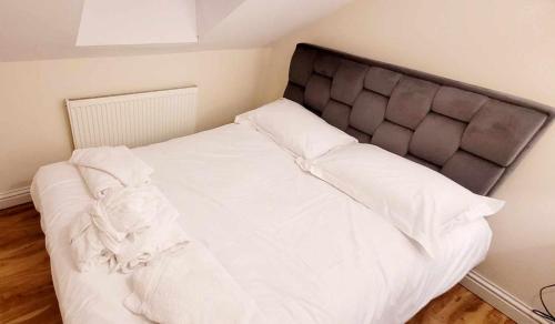 Apartment 4 - striking, 2 bedroom luxury apartment - close to town, mainline rail & theatre, Darlington (Foto 4)