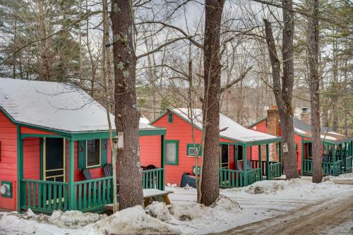 Laconia Retreat half Mi to Lake Winnipesaukee!