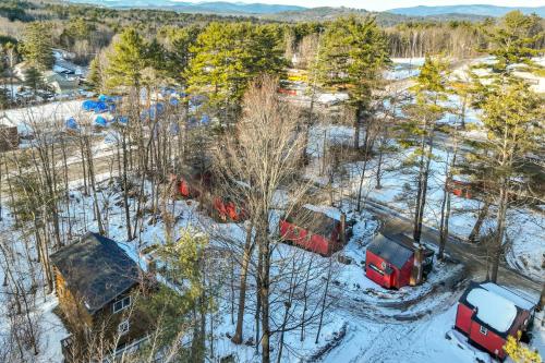 Pet-Freindly Laconia Vacation Rental with Fireplace!