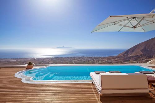 Elite Santorini Villa - 5 Bedroom Villa - Private Pool and Beautiful Sea Views - Pyrgos Santorini