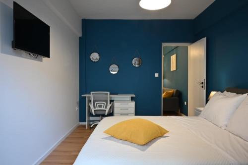 Modern Two Bedroom Apartment At Koukaki