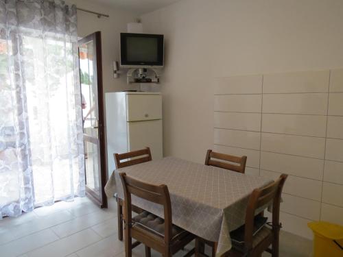 Two-Bedroom Apartment image 3