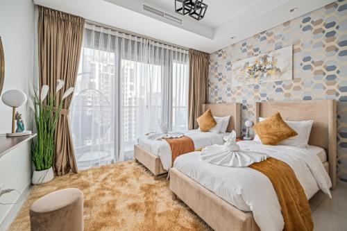 Super High Infinity Pool and amazing Burj Khalifa View 3 Bedroom apartment in Paramount Hotel Midtown, Дубай (фото 8)