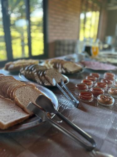 อาหารและเครื่องดื่ม, Pousada Parque da Cachoeira in ดิสตริโต อินดัสเตรียล