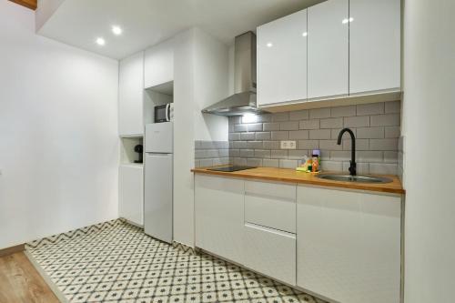 Ol Cute apartment in quiet Olivera st, Barcelona (fotografie 10)