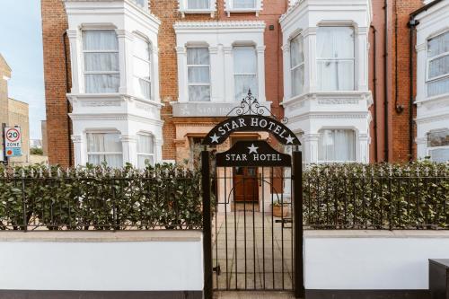 Star Hotel - B&B - image 11
