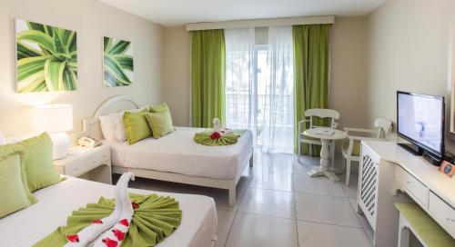 Sea View Room image 5