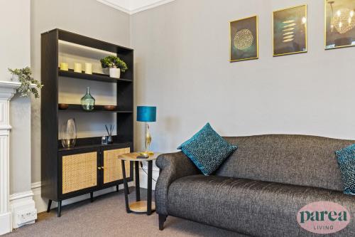 Parea Living - Leytonstone, 2-Bedroom Serviced Apartment, Free Parking, Remote Working