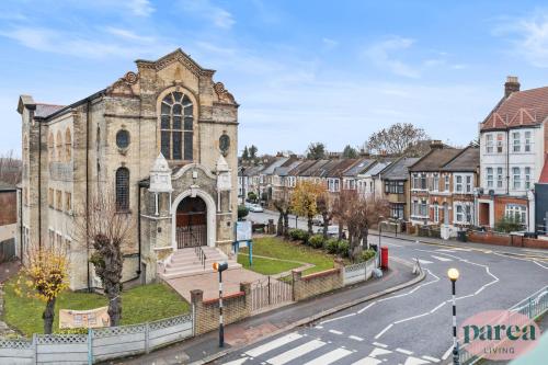 Parea Living - Leytonstone, 2-Bedroom Serviced Apartment, Free Parking, Remote Working