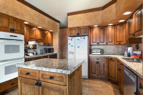 Catamount Lodge - image 10
