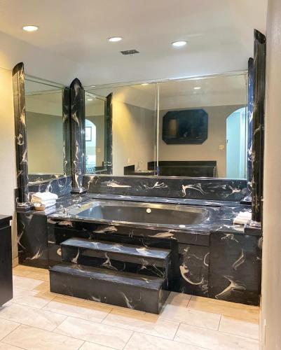King Suite with Jacuzzi