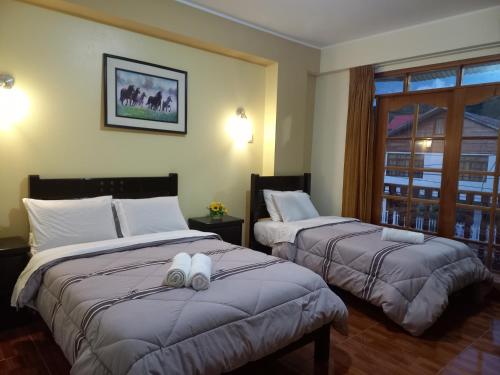 2 double beds