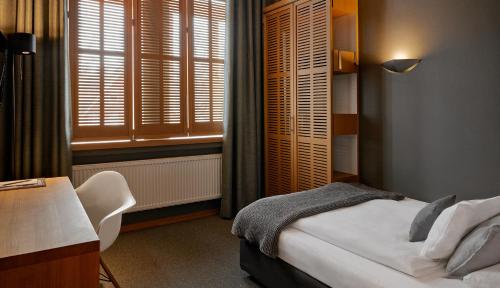 1 twin bed