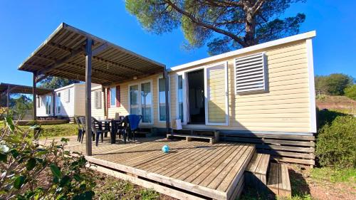 Comfort Three-Bedroom Indiana Mobile Home (8 Persons) - 2 nights minimum