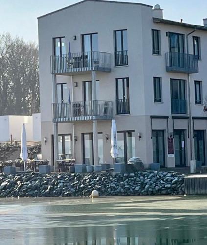 Frischer Wind am Hainer See Kahnsdorf - Apartment - Neukieritzsch