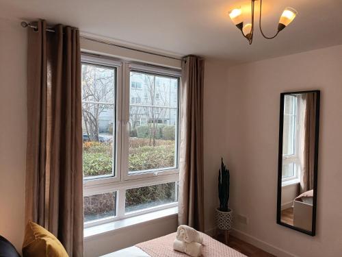 Spacious Elegant 2-BR Apartment in Aberdeen City Centre