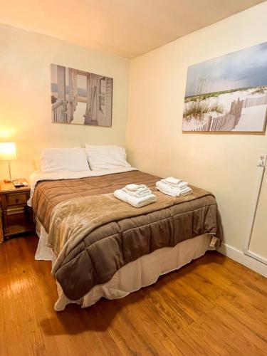 1st Base Apt 1 All Star Baseball Rentals - image 12