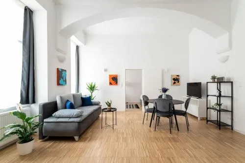 Spacious 2BR Near Attractions by HM in Wien, Österreich