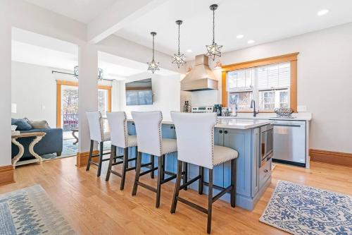 Memory Maker House - Built for families and kid ready in Cedar Falls, USA