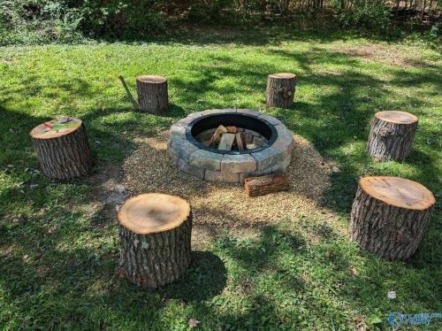 Spring Break! FirePit! Lake Access! Fully Loaded!