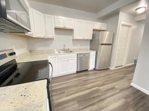 3rd Base Apt 1 All Star Baseball Rentals in Oneonta, USA