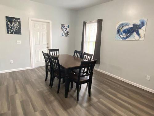 3rd Base Apt 1 All Star Baseball Rentals in Oneonta, USA