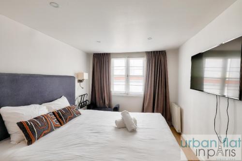 62 - Beautiful Apartment Triangle d- 100m from Champs-Elysees - image 6