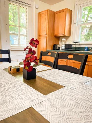 After the Game Apt 2 All Star Baseball Rentals in Oneonta (New York)