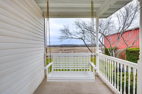 Charming Tonica Farmhouse w/ Private Yard! in Oglesby (IL)