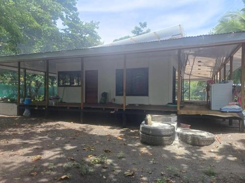 Exterior view, Casa Babsita in Cahuita