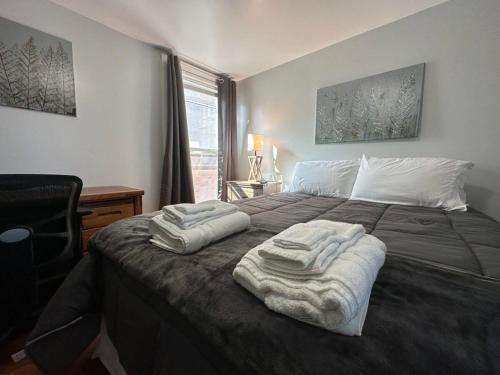 Home Plate Apt 2 All Star Baseball Rentals in Oneonta, USA