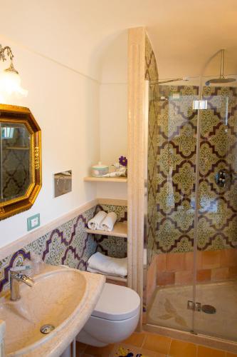 Zuhanyzó, Villa La Zagara in Minori