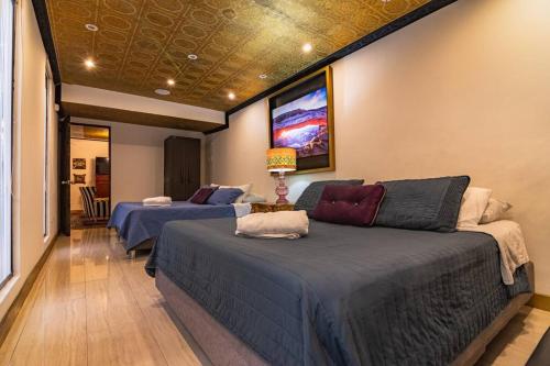 3BR, 5Stars, Casa,WiFi,Bar,CamasKING, Bogota