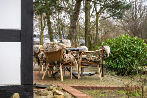 Balkons/terase, Kleiner Storch - Seehotel Dümmer (Kleiner Storch - Seehotel Dummer) in Hude (Diepholz)