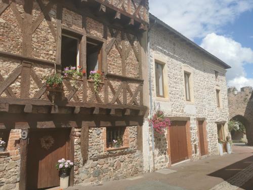 LA FEE VIVIANE chambre d'hôte Commelle-Vernay