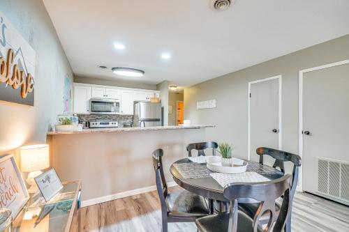 Pet-Friendly Crossville Resort Condo Golf and Swim! in Fairfield Glade, USA