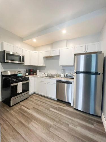 Triple Play Apt 1 All Star Baseball Rentals in Oneonta, USA