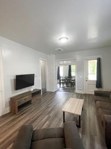 Triple Play Apt 1 All Star Baseball Rentals in Oneonta, USA