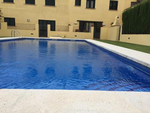 Casa unifamiliar con piscina. in L'Armentera