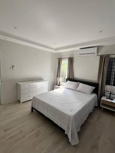 Solaris 2: Peaceful Condo close to Tourist Spots in Марісюл