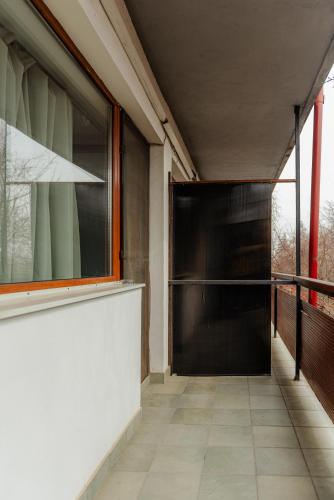 Business Transit - image 2