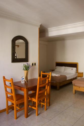 Suites Sevilla photo 2