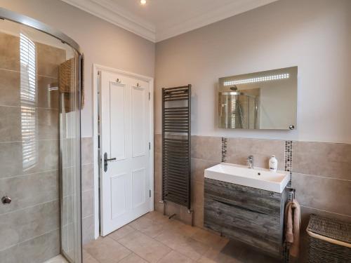 11 Highfield Scarborough - image 2