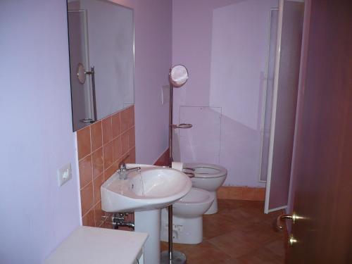 2 bedrooms, 3 beds